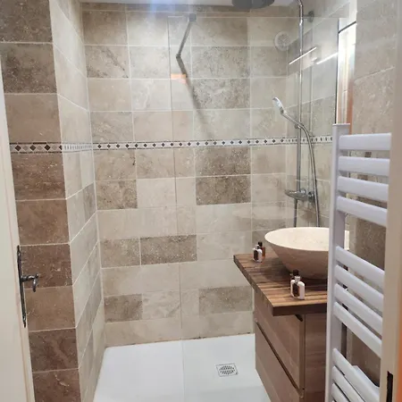Grand Confort Pour 4 Personnes Dans De Standing Apartment *
